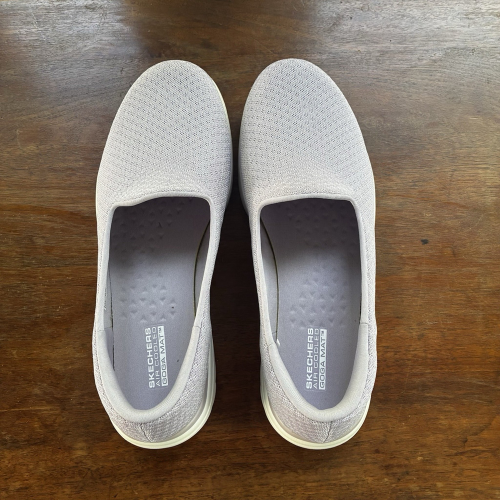 Skechers Gray Athletic Shoes